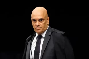 Lascou-se: Moraes manda Defensoria Pública assumir defesa de Eduardo e dá prazo para manifestação