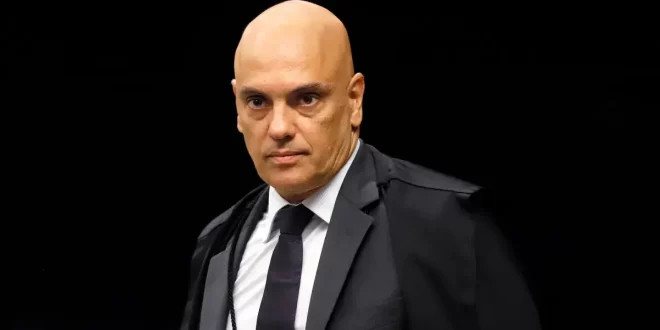 Lascou-se: Moraes manda Defensoria Pública assumir defesa de Eduardo e dá prazo para manifestação