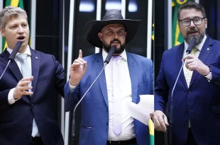 Câmara abre processos que podem cassar deputados envolvidos no motim que paralisou a instituição