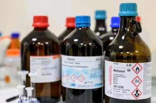 Polícia encontra metanol puro em bebidas adulteradas