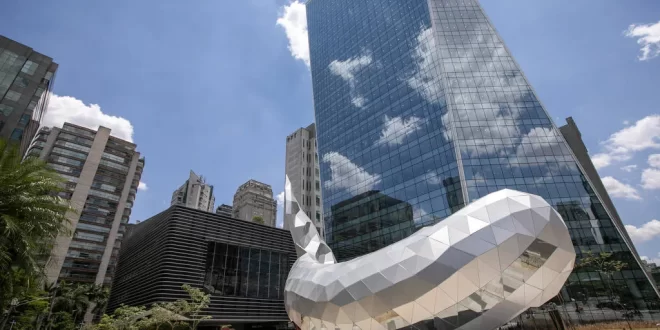 Faria Lima comemorou com champanhe derrota da MP que taxava super-ricos