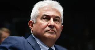 Senador do PL usa estrutura da FAB para divulgar empresa e vender pacotes de turismo