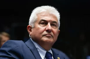 Senador do PL usa estrutura da FAB para divulgar empresa e vender pacotes de turismo
