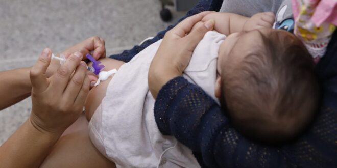 Casos de coqueluche crescem e provocam internações e mortes; prevenção é pela vacina