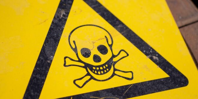 Orientações sobre como proceder em caso de suspeita de intoxicação por metanol