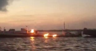 Piratas atacam balsas para roubar combustíveis no Rio Amazonas e provocam incêndio