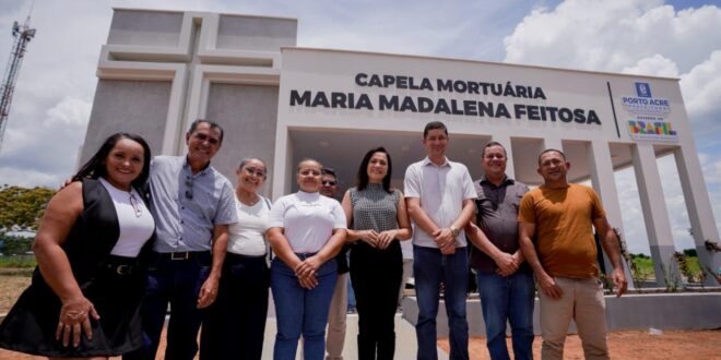 Vice-governadora Mailza inaugura capela e muro de cemitério em Porto Acre com recursos de emenda de quando era senadora