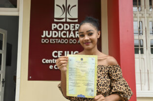 Menina registrada como homem consegue corrigir certidão de nascimentos 22 anos depois
