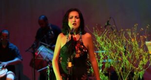 Cantora acreana leva a música amazônica para os palcos de Florianópolis