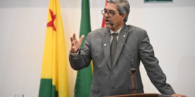 Edvaldo Magalhães diz que prisão de Bolsonaro ‘é consequência do crime cometido’