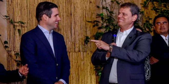 A jogada de Hugo Motta e Tarcísio de Freitas para proteger facções