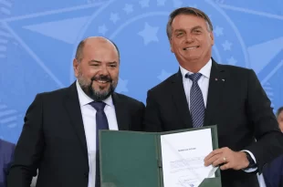 Nova fase da Operação sem Desconto: ministro do Trabalho e Previdência de Bolsonaro e deputado federal na mira