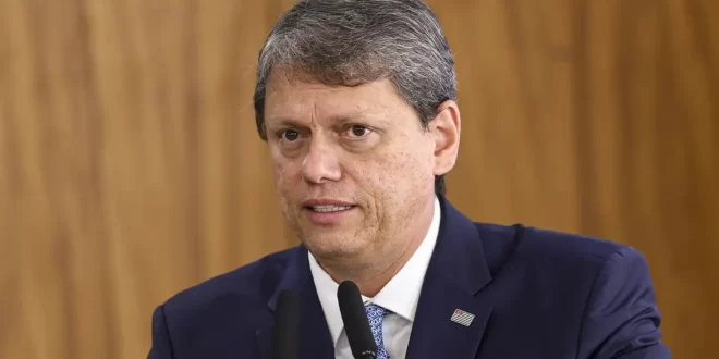 Tarcísio de Freitas pode virar alvo de investigação do Ministério Público Eleitoral por “Campeonato de Cortes”