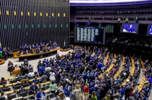 Escândalo: empresas escrevem leis no lugar de deputados, revela investigação