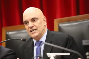 Bolsonaristas tentam boicotar patrocinadores de palestra de Moraes