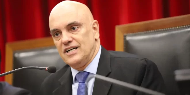 Bolsonaristas tentam boicotar patrocinadores de palestra de Moraes