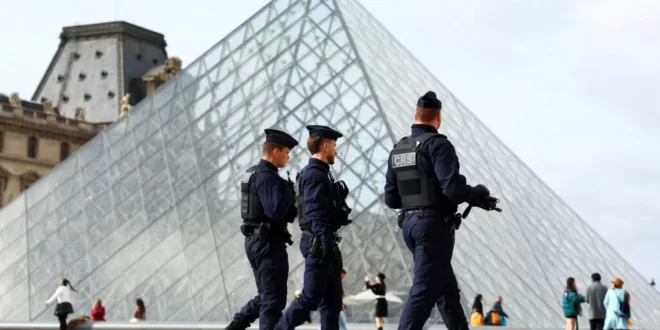 Quanta inocência: senha do sistema de vigilância do Museu do Louvre era “Louvre”