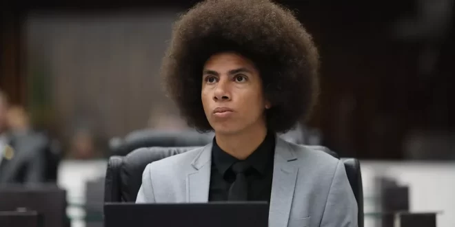 Renato Freitas sofre racismo na véspera do Dia da Consciência Negra