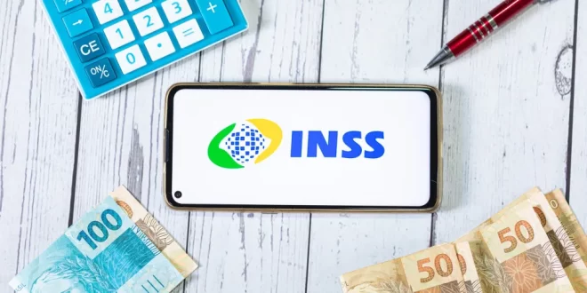 INSS paga 13º a novos aposentados a partir de segunda (24); veja calendário e quem recebe