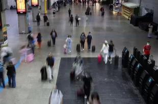 Casal palestino está há 5 dias retido no aeroporto de Guarulhos à espera de decisão sobre refúgio