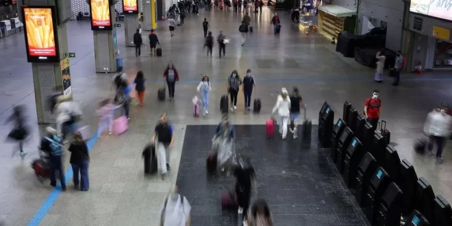 Casal palestino está há 5 dias retido no aeroporto de Guarulhos à espera de decisão sobre refúgio