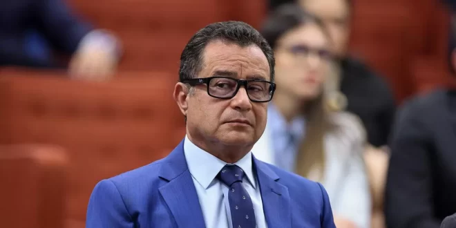 Almirante Almir Garnier cumprirá pena na Estação Rádio da Marinha