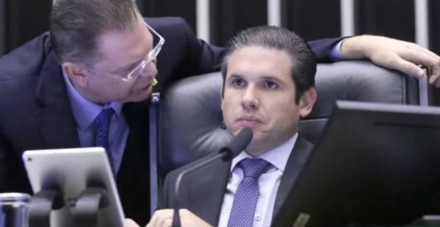 Deu ruim: “não conte mais comigo para nada”: Motta rompe com líder do PL por WhatsApp