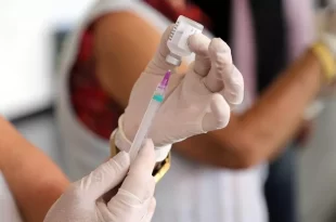 Brasil aprova primeira vacina de dose única contra a dengue e Butantan inicia entrega de 1 milhão de doses