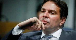 Cara-de-pau: foragido nos EUA, Ramagem pede reembolso de gasolina usada por terceiros