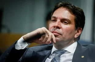 Cara-de-pau: foragido nos EUA, Ramagem pede reembolso de gasolina usada por terceiros