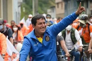 Líder da oposição prevê escalada do autoritarismo após derrota de Noboa em plebiscito
