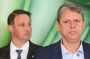 Tarcísio se livra de Derrite para não afundar junto