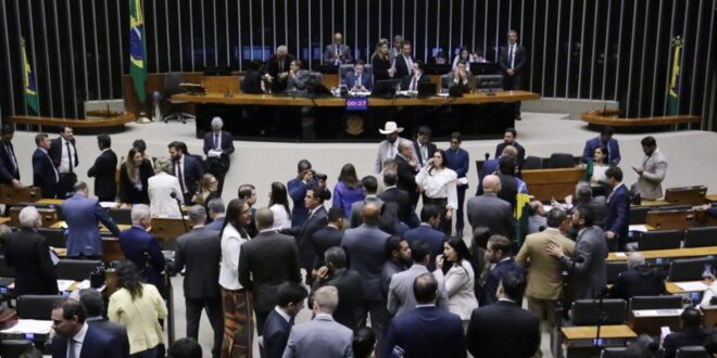 Aprenda a votar ou se lasque: 7 projetos ameaçam os direitos humanos no Congresso