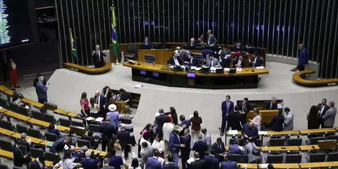 Restringe participação popular: Distrital misto - sistema eleitoral das elites