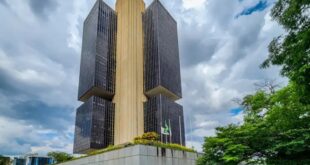 É hora de estatizar o Banco Central