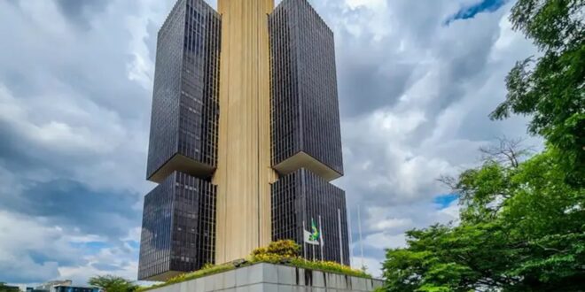 É hora de estatizar o Banco Central