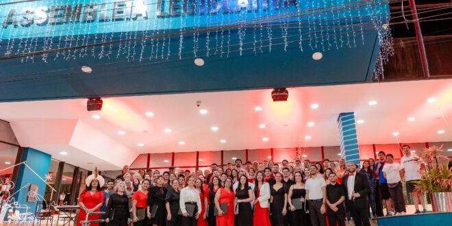 Aleac celebra espírito natalino com apresentação do Coral Comunitário