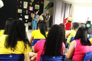 Presídio feminino de Rio Branco ganha iluminação de Natal e proporciona momento emocionante às detentas