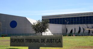 Relatora no STJ vota por condenar governador do Acre a 25 anos de reclusão. Gladson diz que confia na justiça