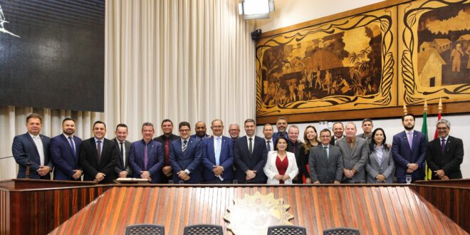 Aleac apresenta balanço legislativo de 2025 com quase 400 projetos protocolados
