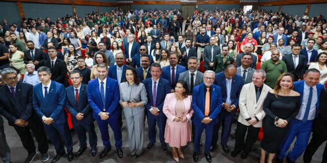 Aleac encerra o ano com a tradicional entrega de títulos de cidadão acreano e mais de 90 moções de aplauso
