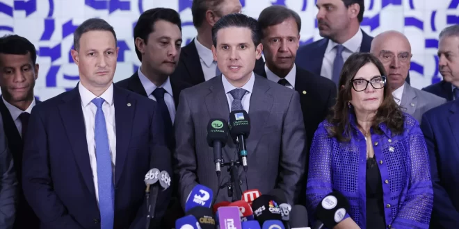 Com PL da dosimetria Motta paga preço da candidatura de Flávio para Tarcísio