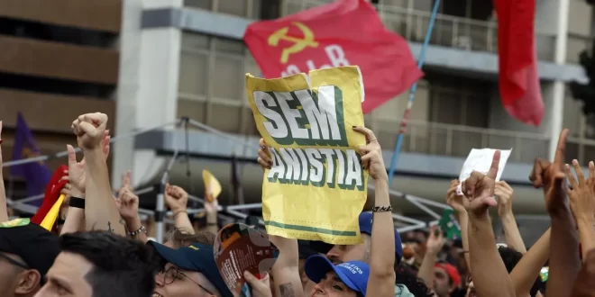 Movimentos sociais organizam ato contra "Congresso inimigo do povo" neste domingo