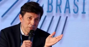 "Oposição obedece a um presidiário por interesses eleitorais", critica Amoêdo