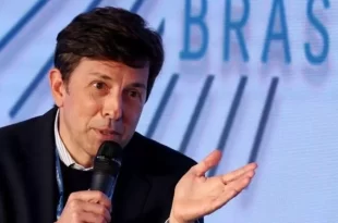 "Oposição obedece a um presidiário por interesses eleitorais", critica Amoêdo