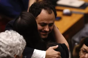 Zambelli e Glauber têm mandatos mantidos