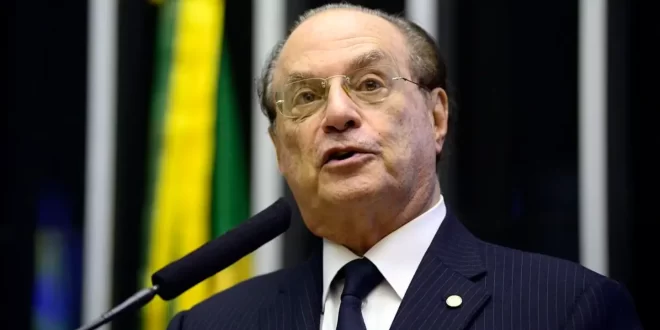 Maluf quer mandato de volta após Câmara livrar Zambelli
