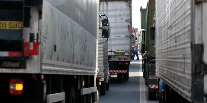 Líderes caminhoneiros rejeitam ideia de greve em apoio a Bolsonaro