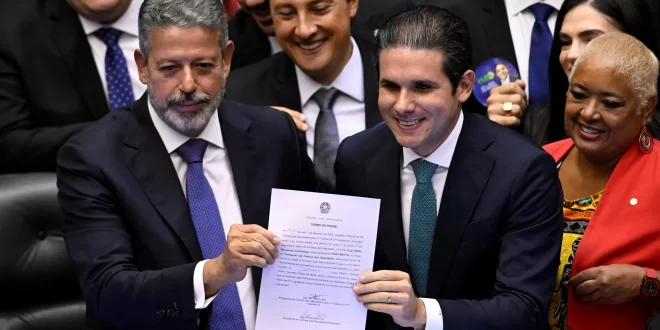 Chegou nos presidentes: PF investiga suspeitas de desvio de dinheiro público por meio de emendas