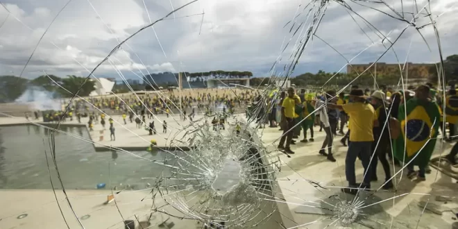 Mea Culpa: autor de PL da Dosimetria confirma que projeto estimula novos golpes